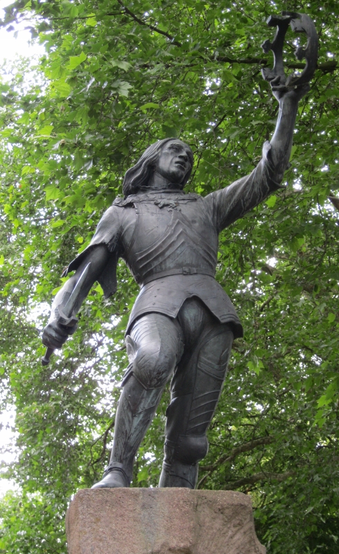 James Butler statue donated by the Richard III Society