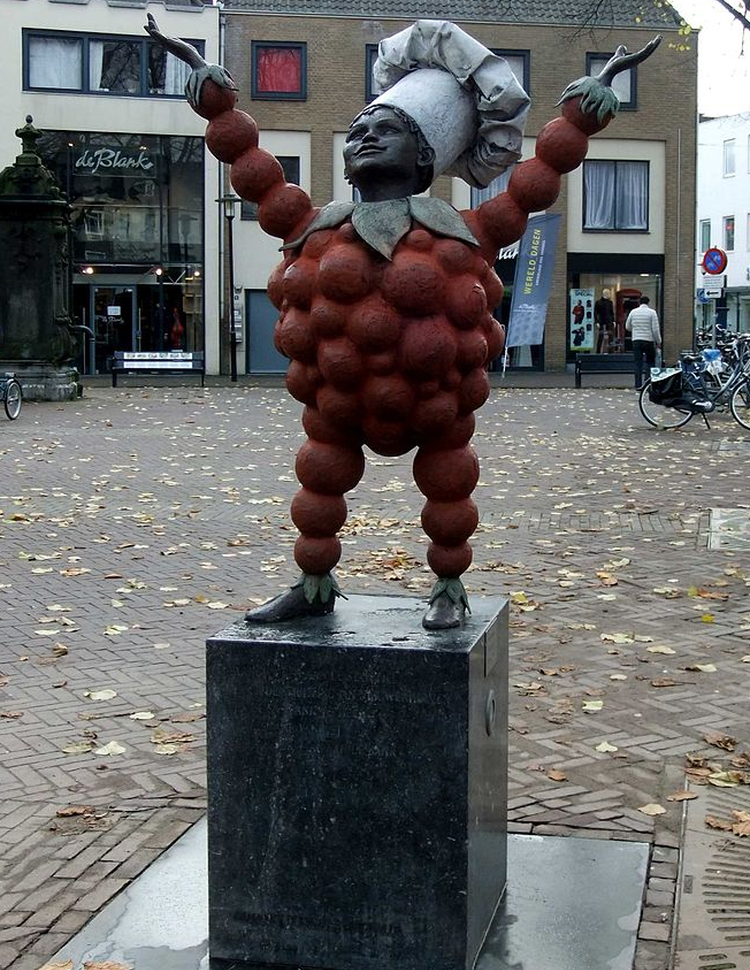 Flipje statue in Tiel